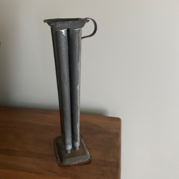 Vintage Old and Primitive Candle Mold from Connecticut Farm - Picture 2 of 6